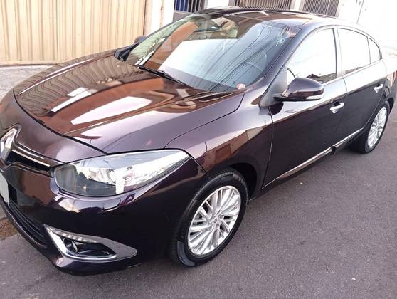 RENAULT FLUENCE 2.0 PRIVILÉGE 16V FLEX 4P AUTOMÁTICO RENAULT FLUENCE 2.0 PRIVILÉGE 16V FLEX 4P AUTOMÁTICO